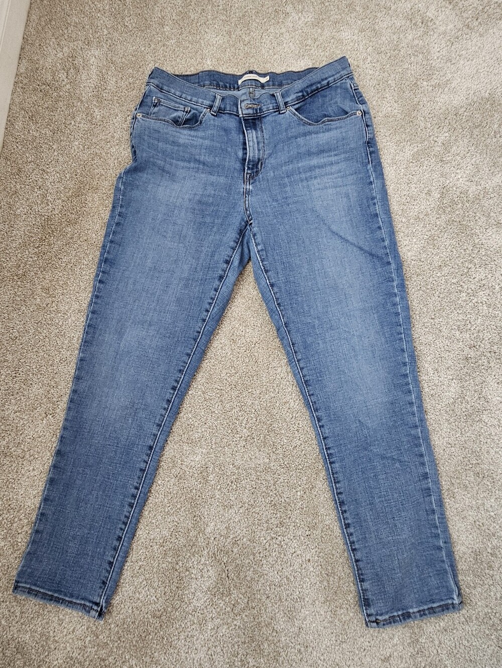Levis Classic Crop Jeans